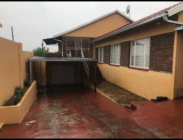 0 BEDROOM HOUSE FOR SALE IN NEWLANDS